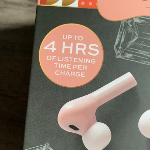 F.A.O Schwarz Music Love Earbuds. - Picture 4 of 9